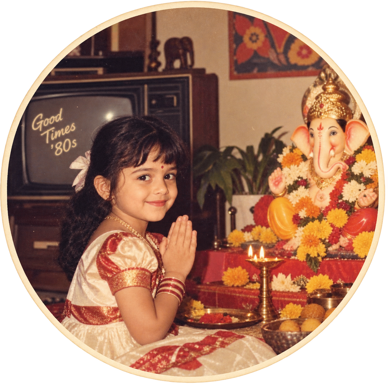 "Nostalgic 1980s Ganesh Chaturthi Portrait – Traditional Elegance in Retro Film Style"